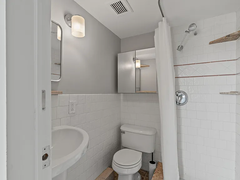 1200 Boylston Ave #900 — Photo 12
