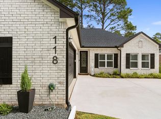 118 Wick Willow Rd, Montgomery, TX 77356
