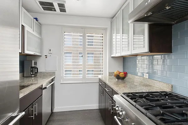 Rented by Compass | media 6