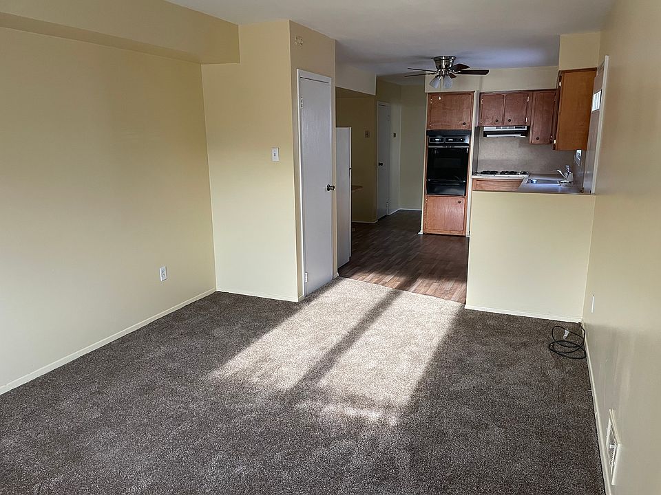 1st image of 125 Rockville Ave Floor 1
