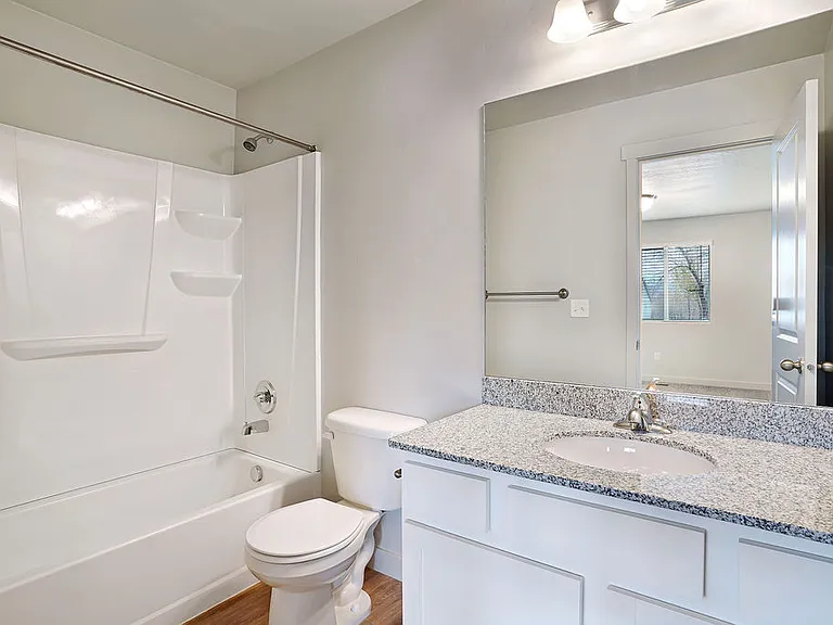 Guest Full Bath