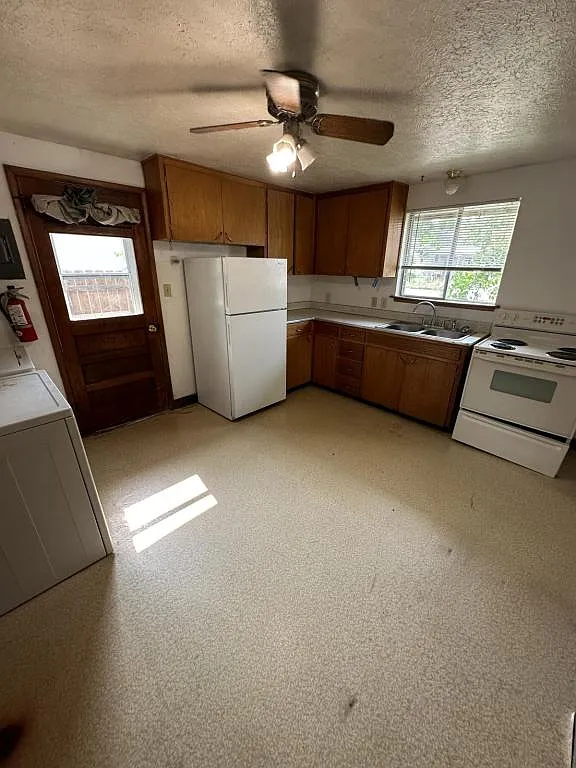 835 Franklin Ave — Photo 4