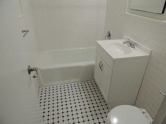 5th image of 8310 118th St APT 5C