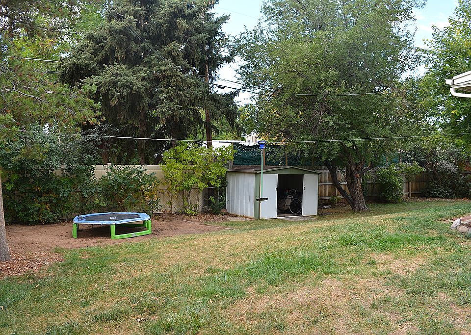 2nd image of 10066 W 68th Pl