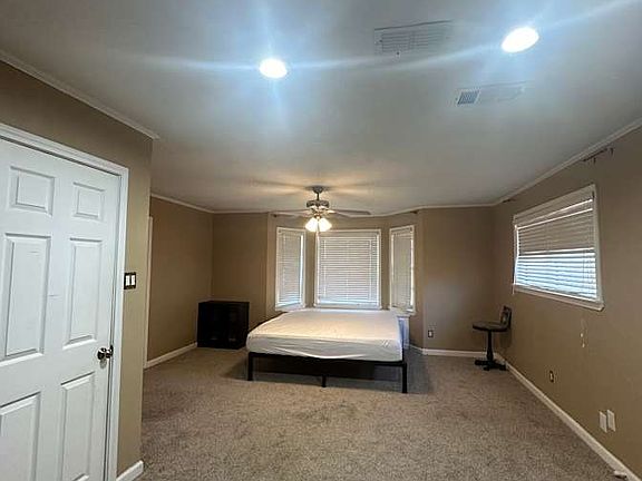 5th image of 6208 Warrington Pl