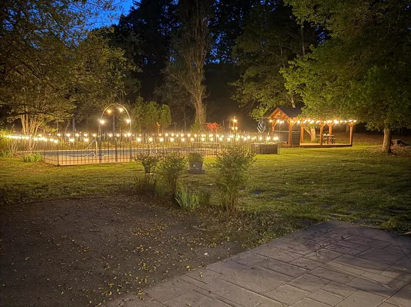 4941/4939 Richmond Rd, Keswick, VA 22947