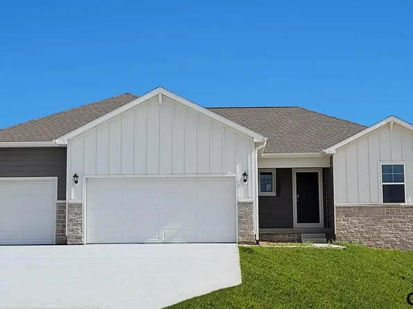 17019 Reynolds St, Bennington, NE 68007