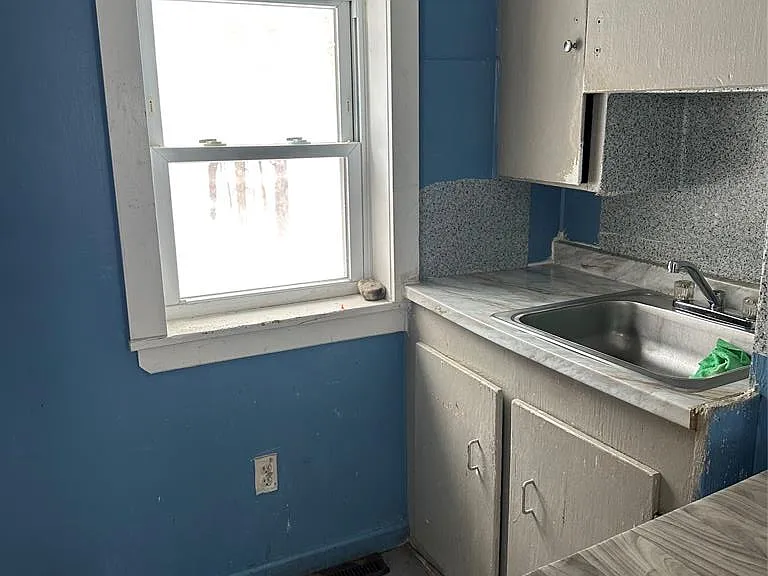 256 N Main St #1 — Photo 3