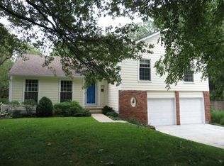 9825 Bluejacket St, Overland Park, KS 66214