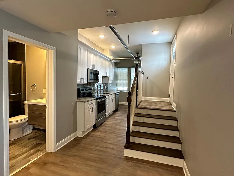 27 N Brainard Ave #H — Photo 3