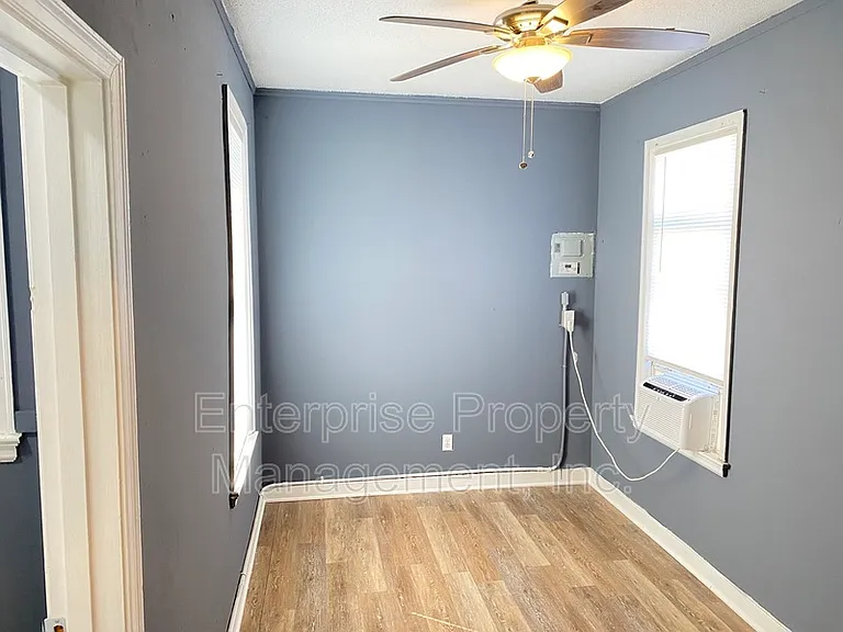 1111 N Parkway Ave #6 — Photo 6