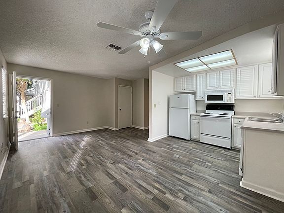 4th image of 2716 F St APT 7