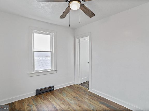 5th image of 400-406 Walnut St