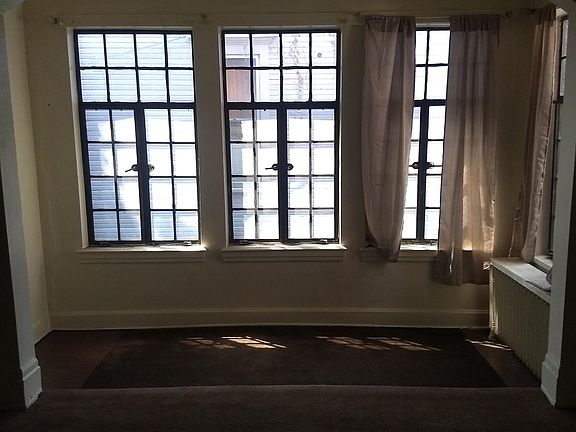 4th image of 803 Franklin St #1