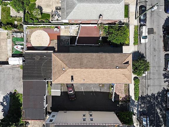 5th image of 2877 Harrington Avenue