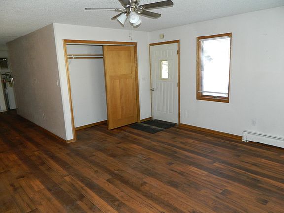 3rd image of 805 1/2 W Clinton Ave