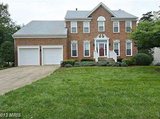 13516 Heathrow Ln, Centreville, VA 20120