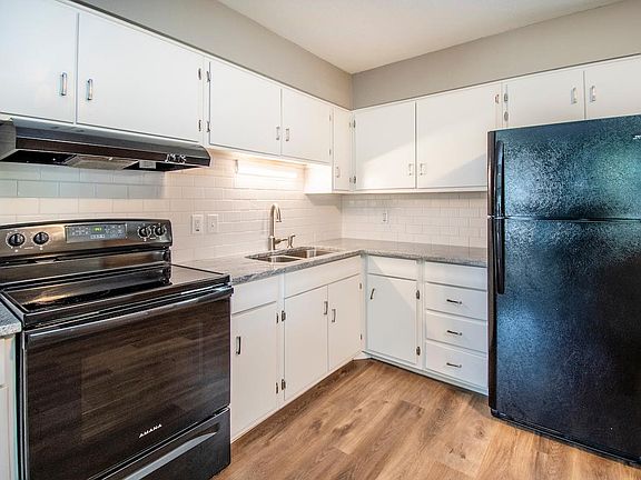 5th image of 9018 Ontario Cir