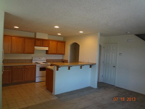 2nd image of 1026 W Hist Columbia River Hwy