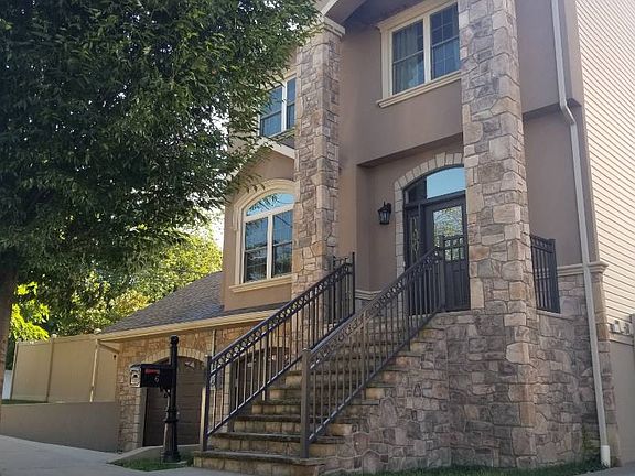 2nd image of 6 Sweetwater Ave
