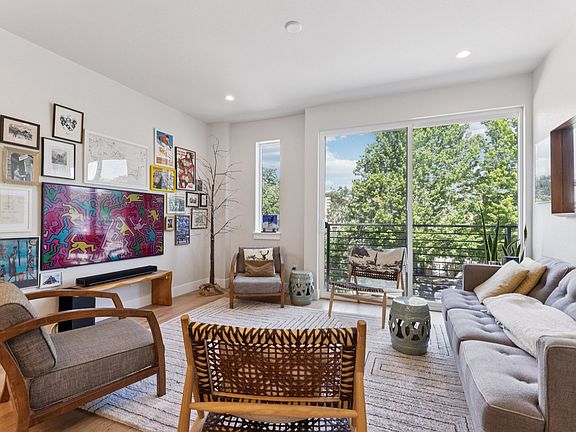 3rd image of 2350 Tremont Pl #8