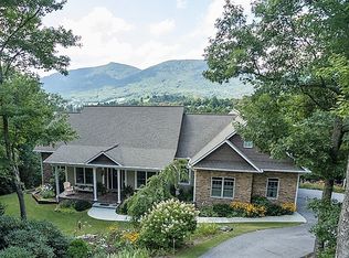 1067 Winding Ridge Dr, West Jefferson, NC 28694