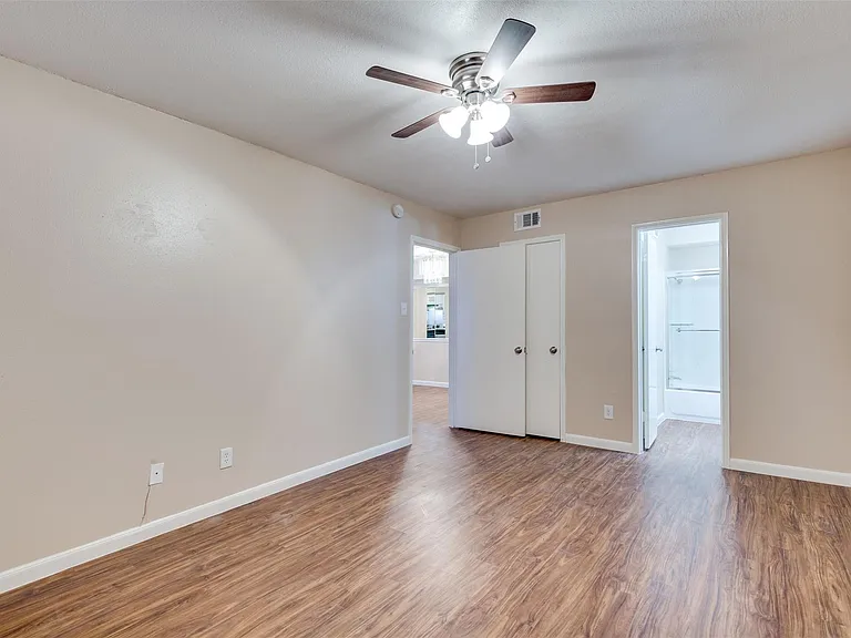 3535 Nasa Pkwy #39 — Photo 12