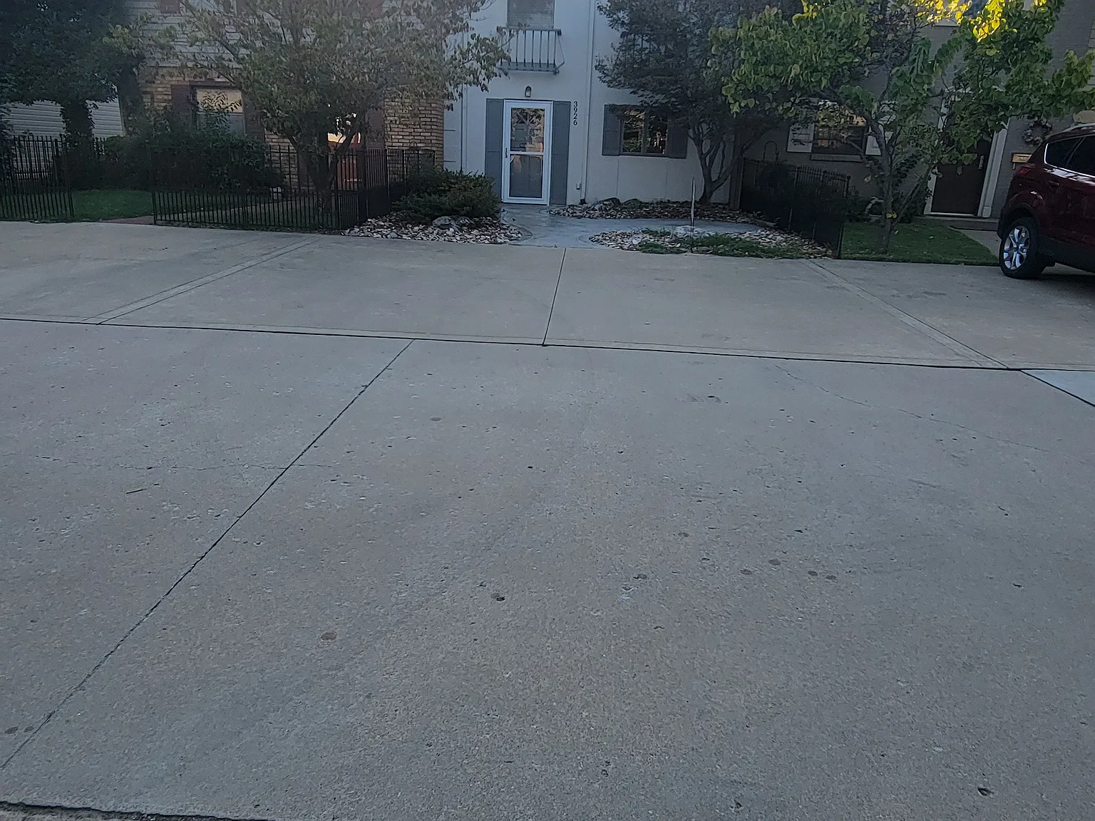 2 bed, 1.5 bath, 1280 sqft, $1,800 — Photo 2