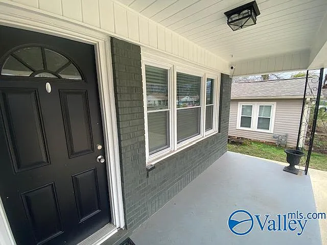 3 bed, 1.0 bath, 950 sqft, $1,450 — Photo 3