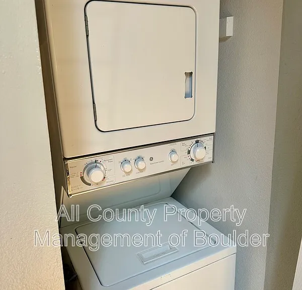 1405 S Broadway #310 — Photo 12