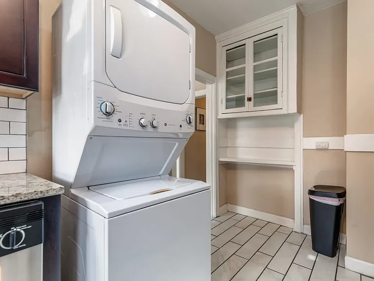 Lyndon Apartment — Photo 49