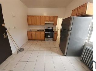3210 Wallace Ave #1F, Bronx, NY 10467