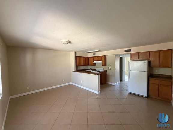 3rd image of 117 N Evergreen Ave #102