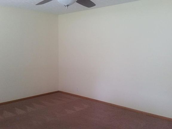 3rd image of 801 Murray Dr