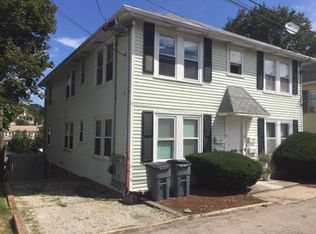 19 Town Hill St, Quincy, MA 02169