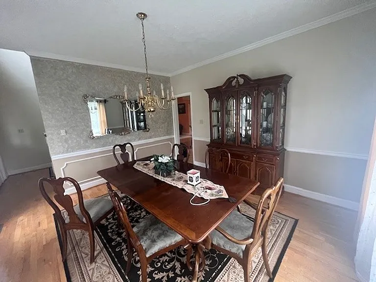 331 Lakeside Dr — Photo 6