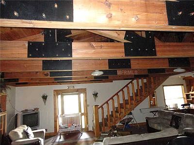 2nd image of 1415 E Georgia St