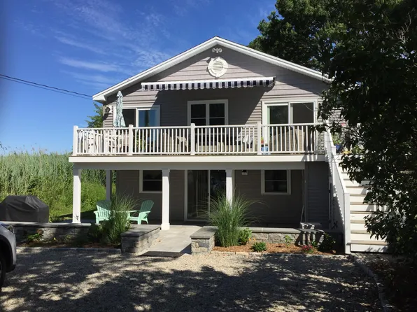 130 Shore Rd #A, Clinton, CT 06413