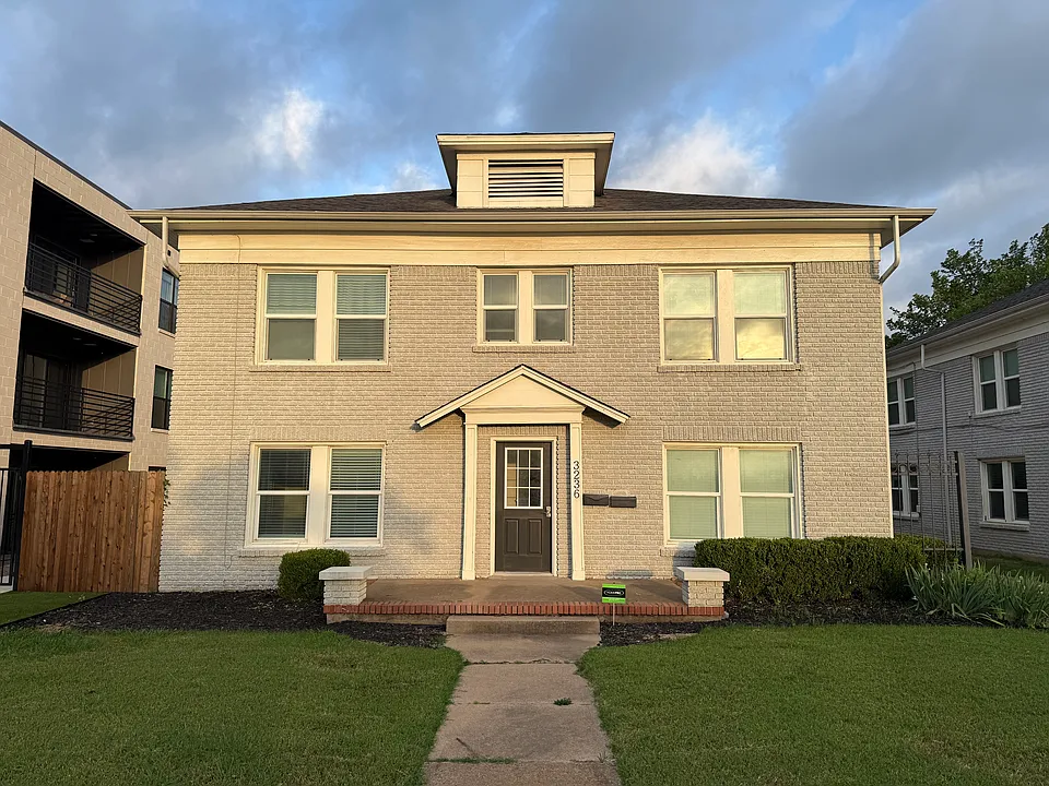 3236 S University Dr #200