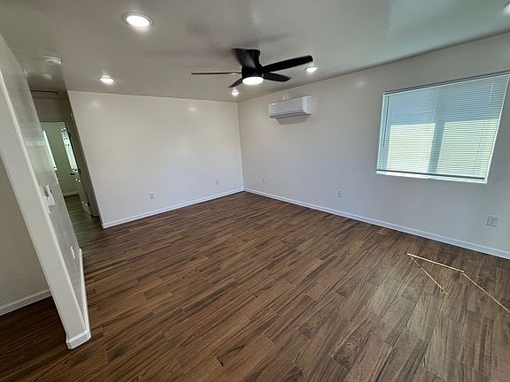 2nd image of 504 E Playa Blanca Ct #B