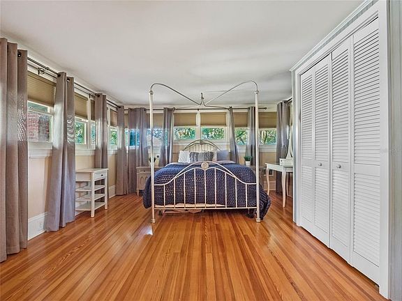 5th image of 2714 Alamo Dr