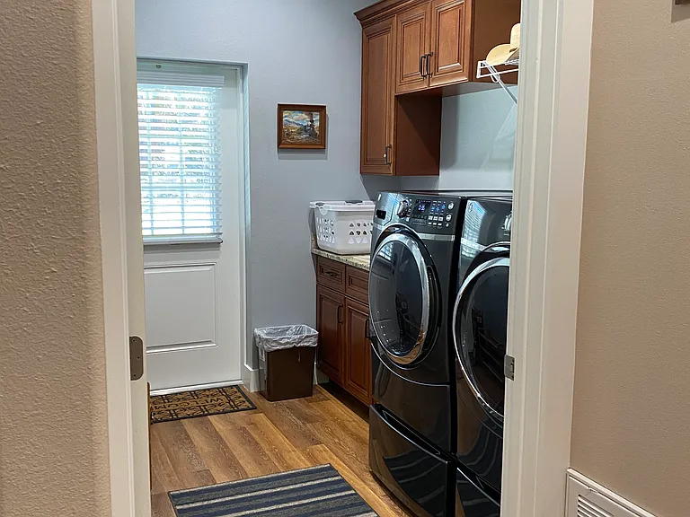 6402 State Road 66 — Photo 6