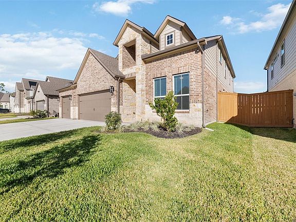 3rd image of 1549 Dawn Harbor Drive