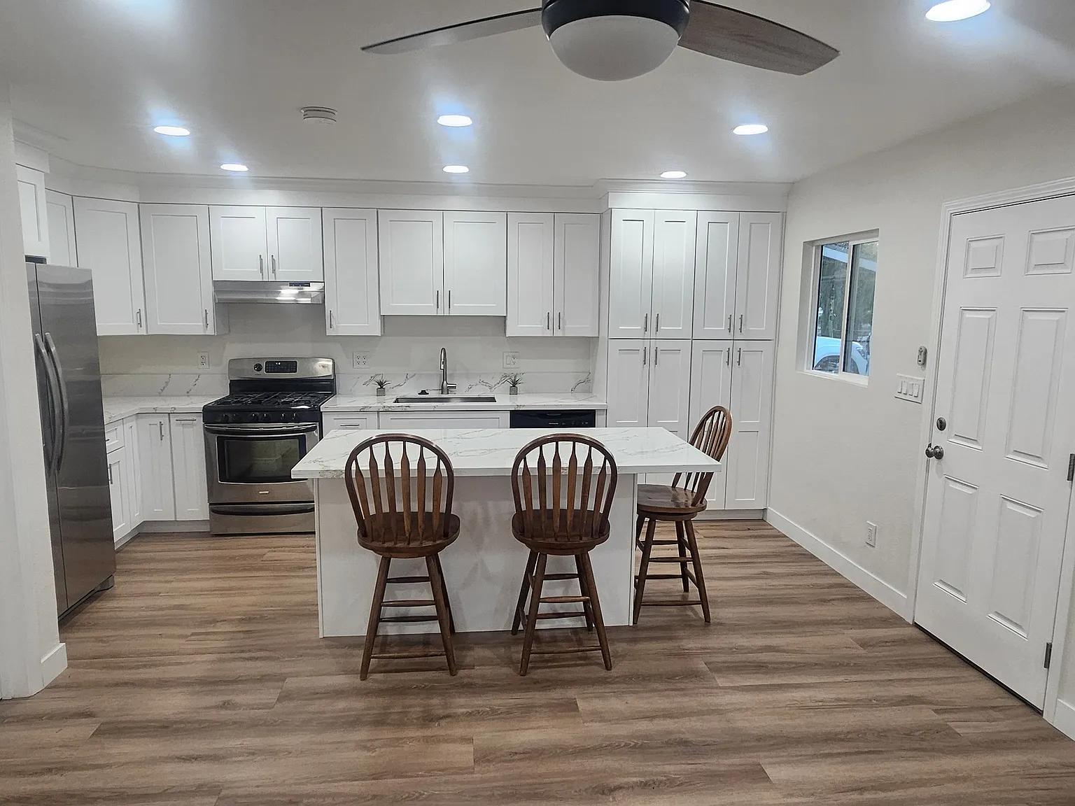 1 bed, 500 sqft, $1,850 — Photo 3