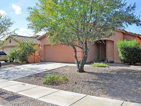 3rd image of 7945 N Jewelflower Dr