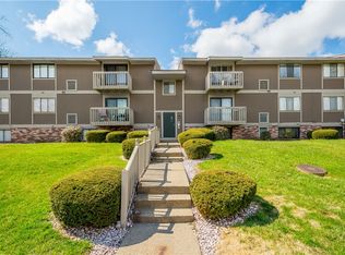 2455 Brook Ledge Rd APT 32B, Bridgeville, PA