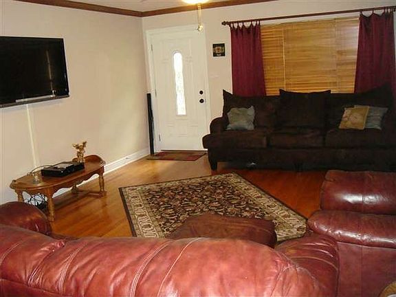 3rd image of 6955 Hansen Blvd