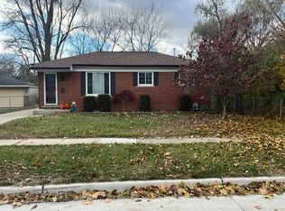 23031 Tuck Rd, Farmington Hills, MI 48336
