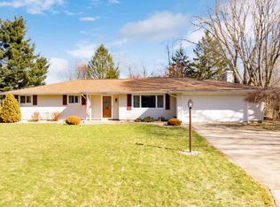 52812 Arbor Dr, South Bend, IN