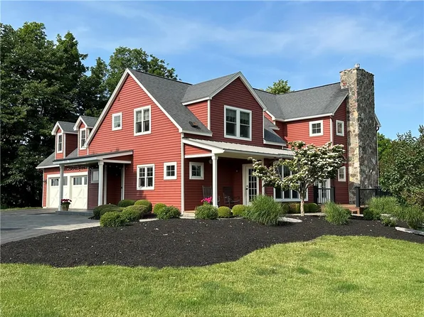 7526 Corby Rd, Honeoye Falls, NY 14472